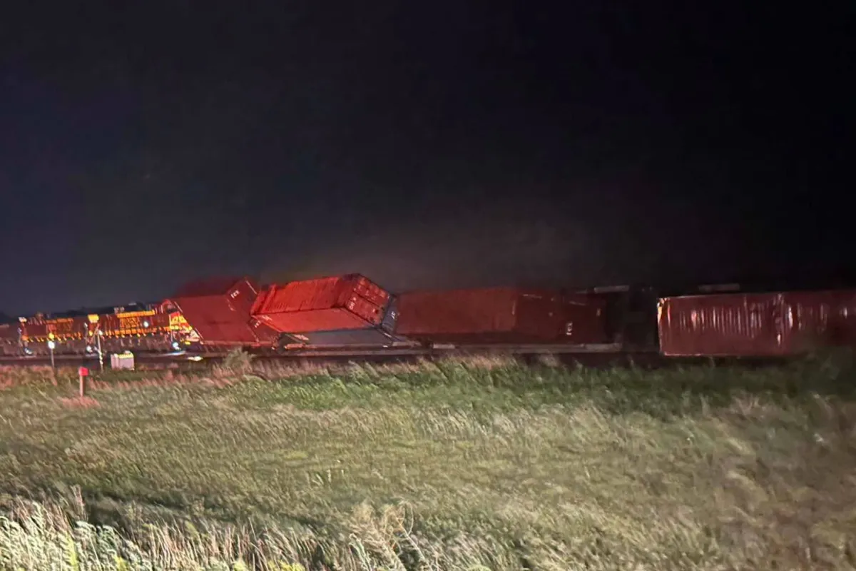 Amerika'da Şiddetli Rüzgar Treni Devirdi: Oklahoma'da Alarm