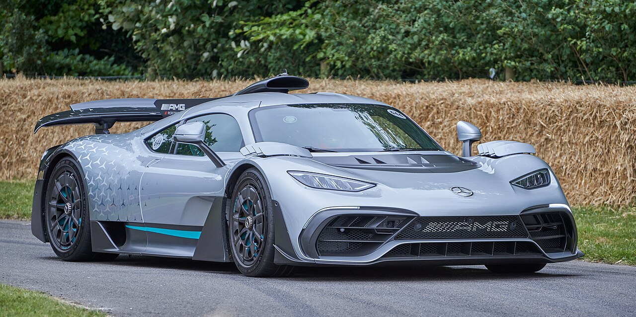 AMG patronu ayrılmadan önce Ferrari ve Lamborghini'ye rakip üretme sözünü tuttu