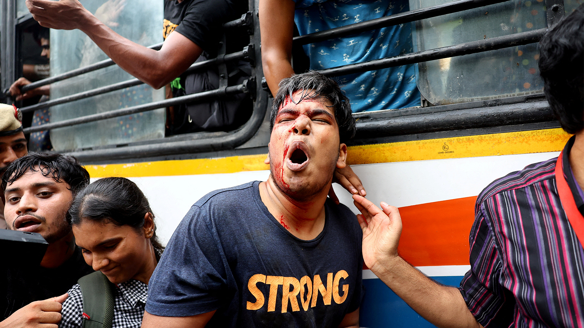 Amnesty: Hindistan 'Hamamböceği' Protestoculara Ölümcül Silah Kullandı