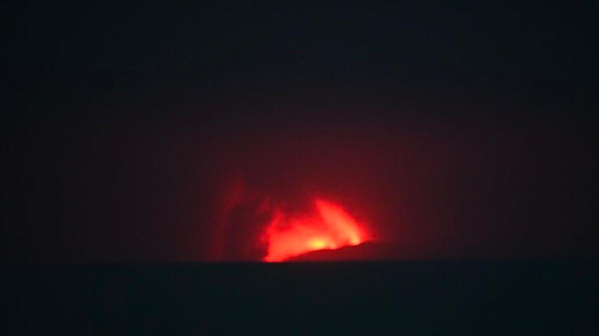 Anak Krakatau Patladı: Jakarta Havalimanı'nda Uçuşlar İptal