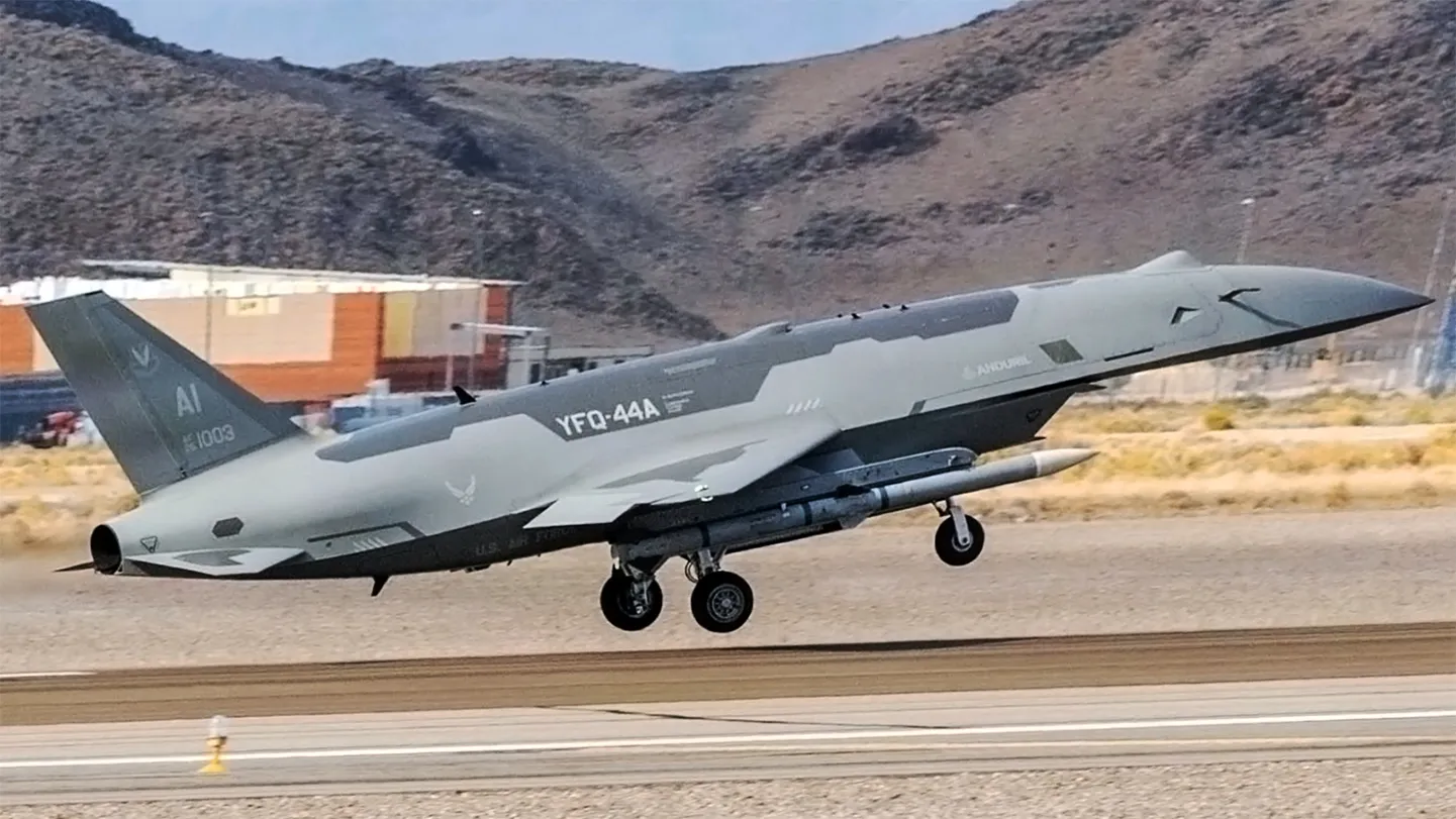 Anduril'in YFQ-44A Fury İHA'sı F-35'lerle Uçtu