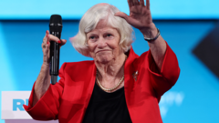 Ann Widdecombe: Sert, Karizmatik ve Hep Soruyu Yanıtlayan Siyasetçi