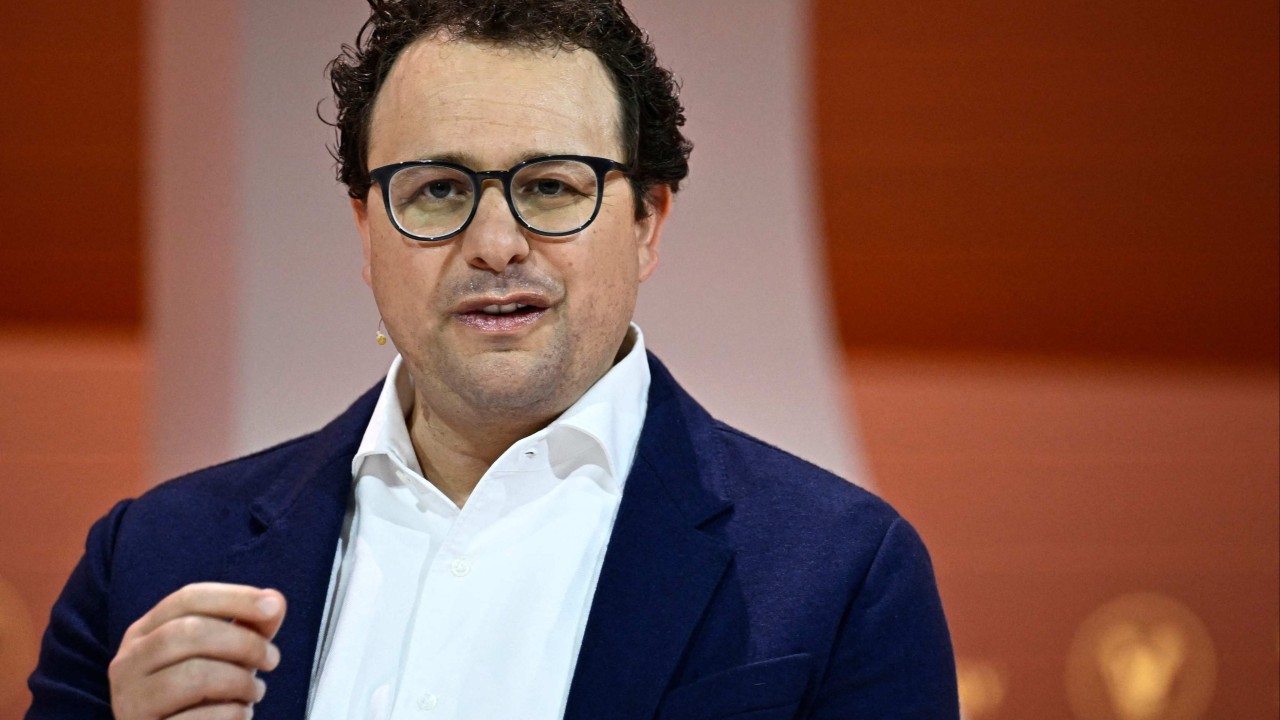 Anthropic CEO'sundan Yapay Zeka Yavaşlatma Çağrısı