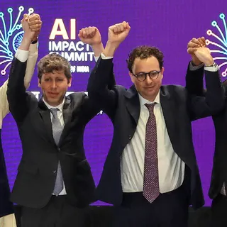Anthropic ve OpenAI CEO'ları: Yapay Zeka Gelişimi Yavaşlasın