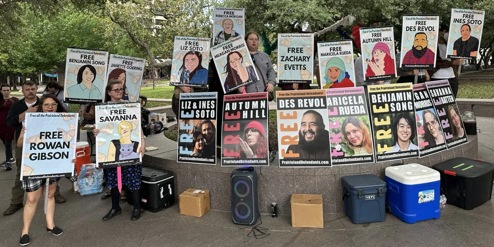Antifaşist Dergi Kutusunu Taşıyan Aktiviste 30 Yıl Hapis