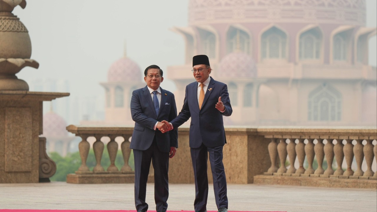 Anwar'ın Myanmar'ı ASEAN'a geri kazandırma hamlesi eleştiriliyor