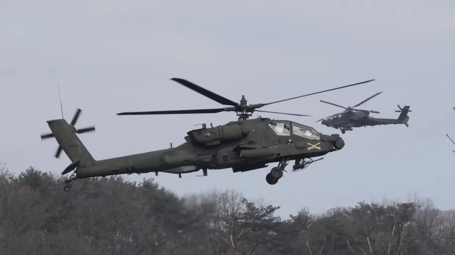 Apache helikopter pilotlarına uçuş yasağı kaldırıldı