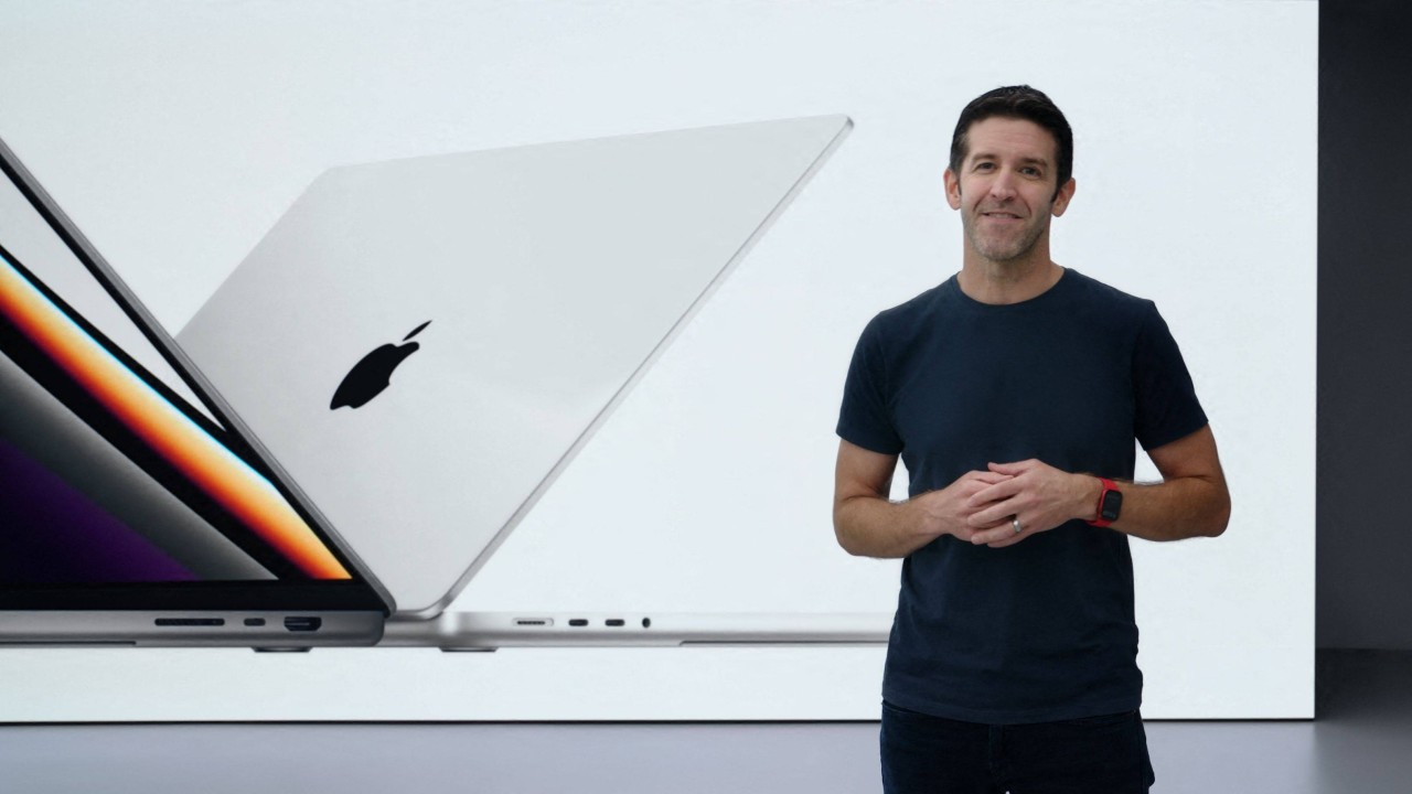 Apple'ın yeni CEO'su Ternus, Tim Cook'un ardından görevi devraldı
