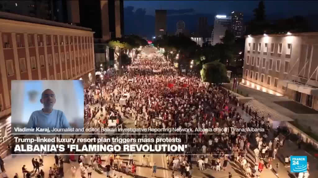 Arnavutluk'ta Trump bağlantılı lüks tatil köyüne protesto