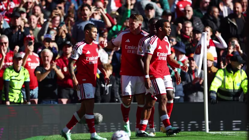 Arsenal, Leeds'i Guimaraes ile Geçti: Zorlu Deplasman Zaferi