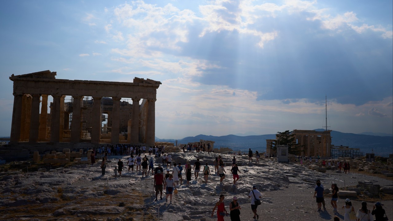 Atina Akropolis yakınında bıçaklı saldırı: 2 turist yaralı
