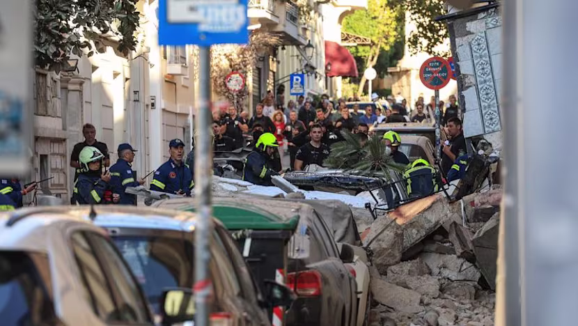 Atina'da Patlama: 6 Ölü, Binalar Yıkıldı