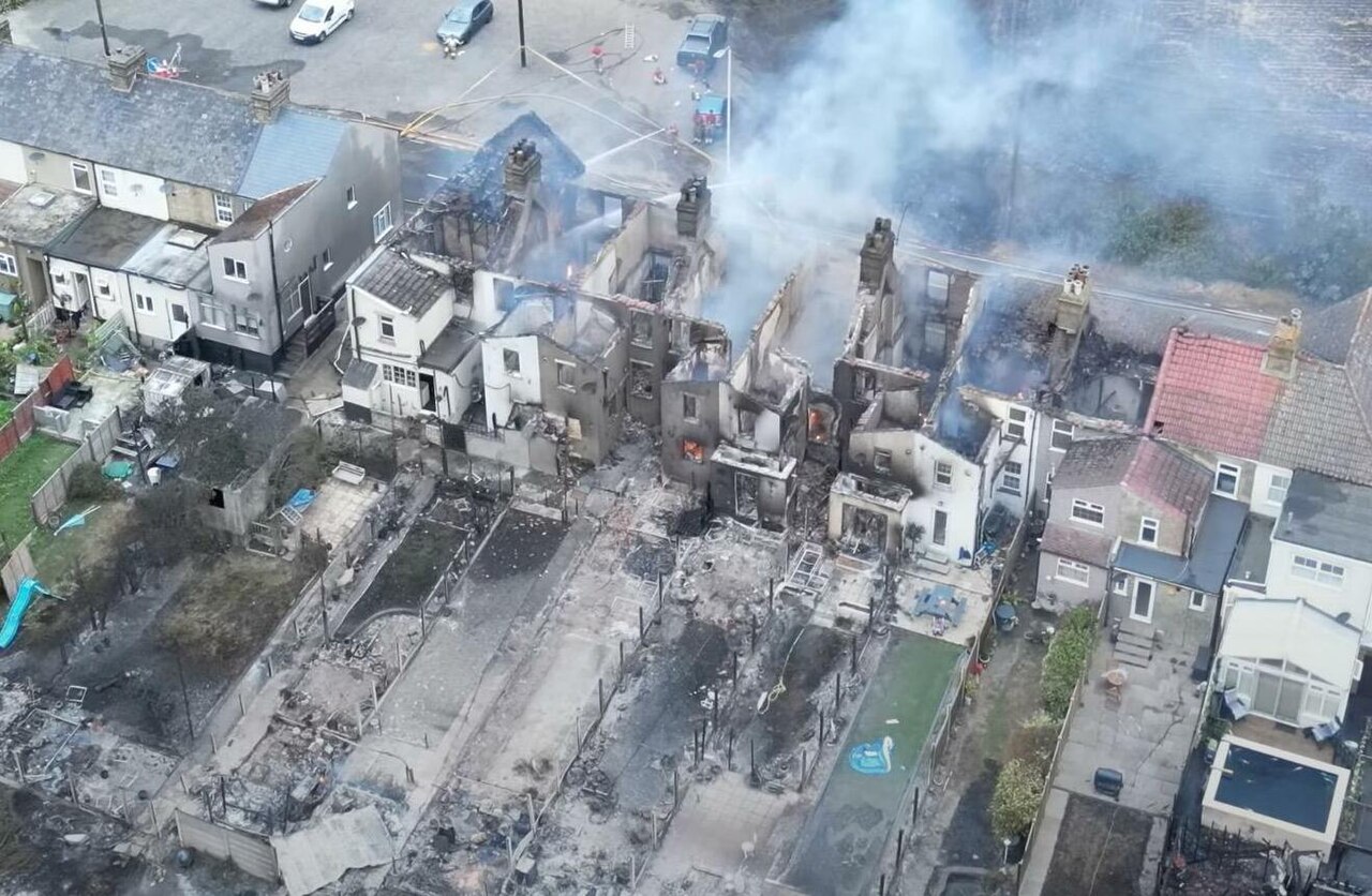 Avrupa'da Yaz Aşırılıkları Yangınları Tetikledi