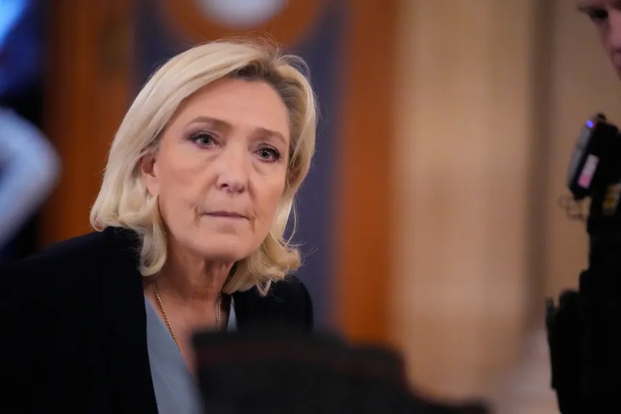 Avrupalılar Trump'a mesafeli ama göç politikasına destek artıyor