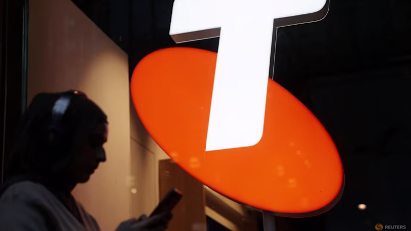 Avustralyalı Telstra'nın yıllık karı yüzde 3,2 arttı, 706 milyon dolarlık geri alım duyurdu