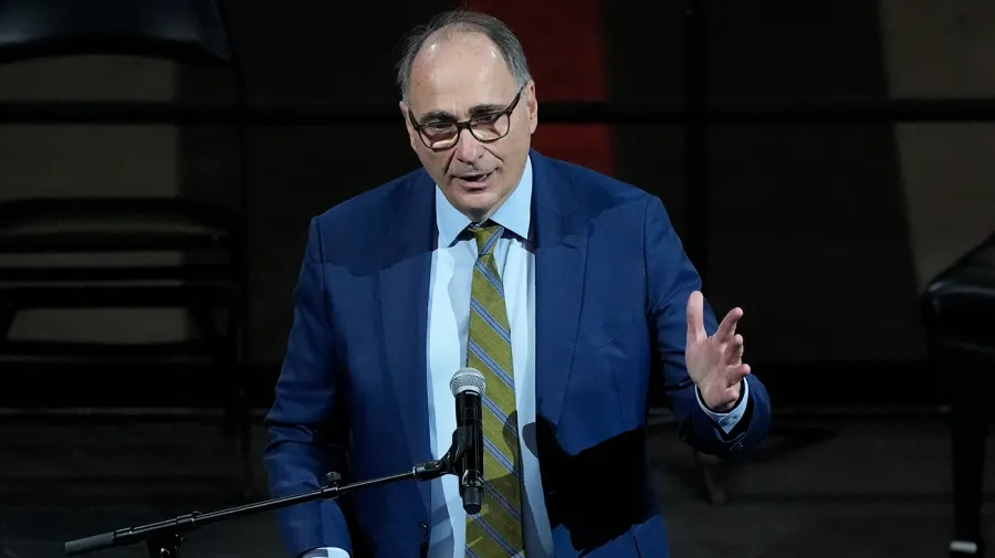 Axelrod: Platner Trump'ın 'pespaye senaryosunu' izledi