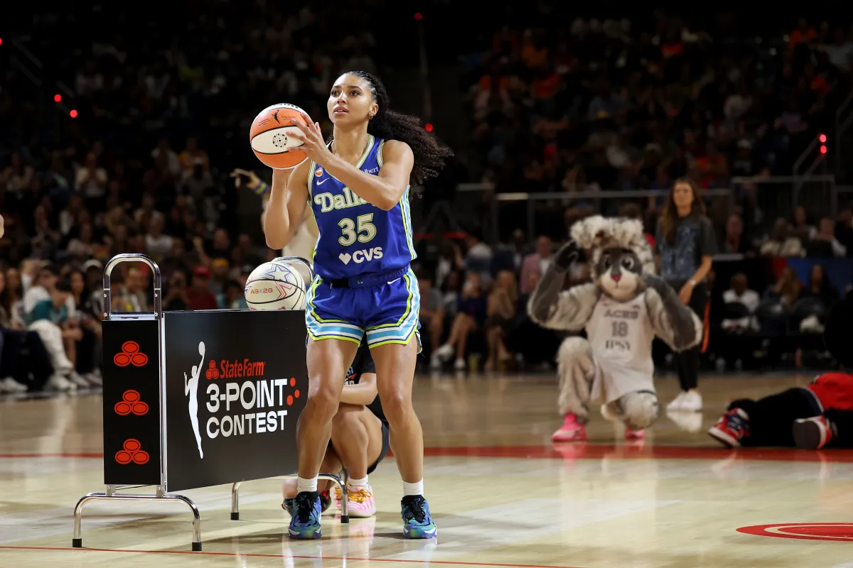 Azzi Fudd, Stephen Curry'e Üçlük Yarışı Teklif Etti
