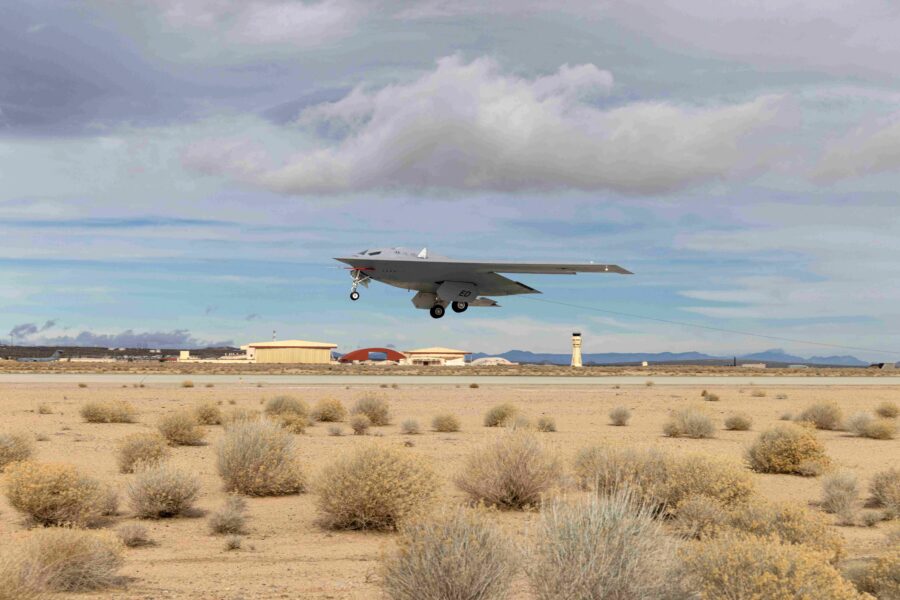 B-21 Raider’ı Operasyonel Pilot Uçurdu: Test Süreci Hızlanıyor