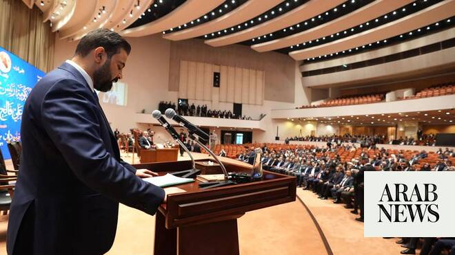 Bağdat'ta yeni hükümet için top atışı kutlaması