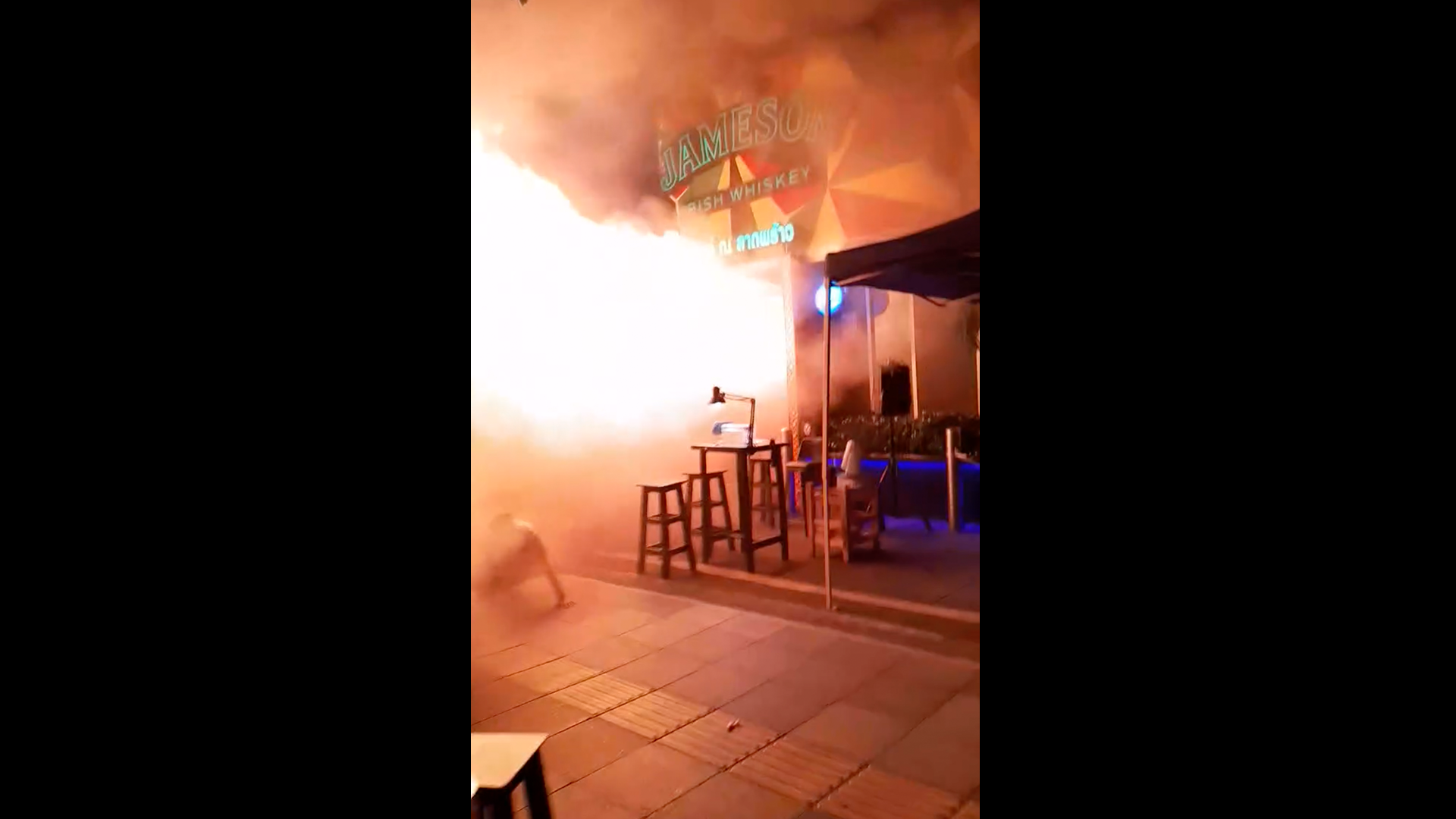 Bangkok'ta gece kulübü yangını: 27 ölü, 63 yaralı