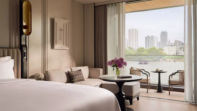 Bangkok'un Tarihi Gümrük Binası Langham Oteli Oldu