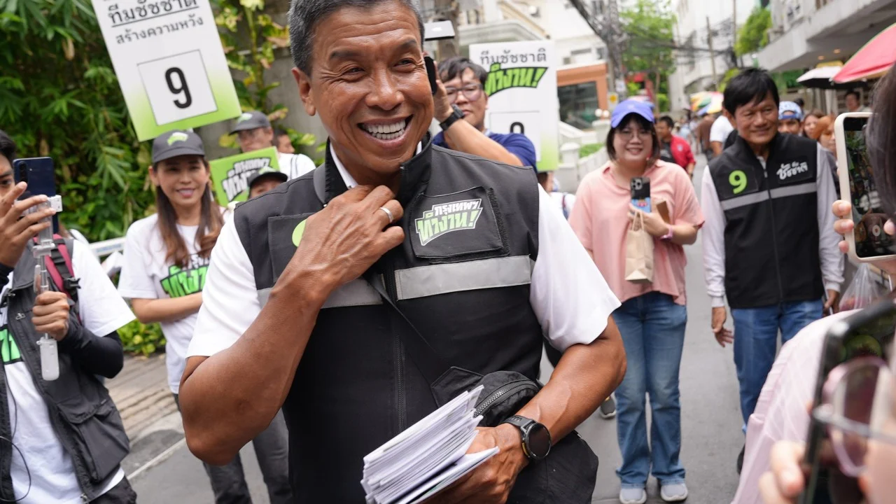 Bangkok'ta Valilik Seçimi: Chadchart Yeniden Gözde