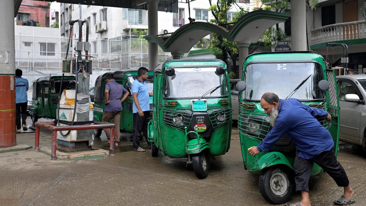 Bangladeş'te Akaryakıta %17 Zam: Küresel Petrol Şoku