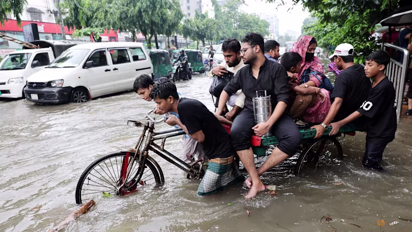 Bangladeş'te sel felaketi: Sivrisinek ve kolera riski büyüyor