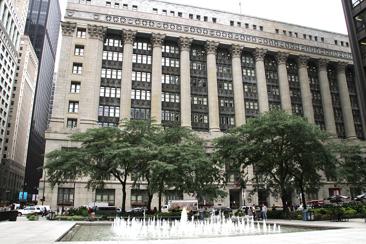 Bank of America, Chicago'da Park Cezası Borçları Satışından Çekildi