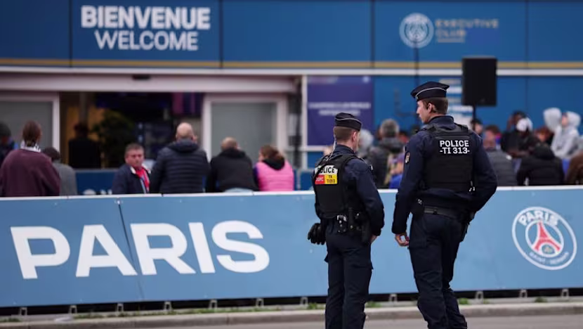 Barcelona, PSG Maçında 'Paris Katliamı' Pankartıyla UEFA'ya Rapor Edildi