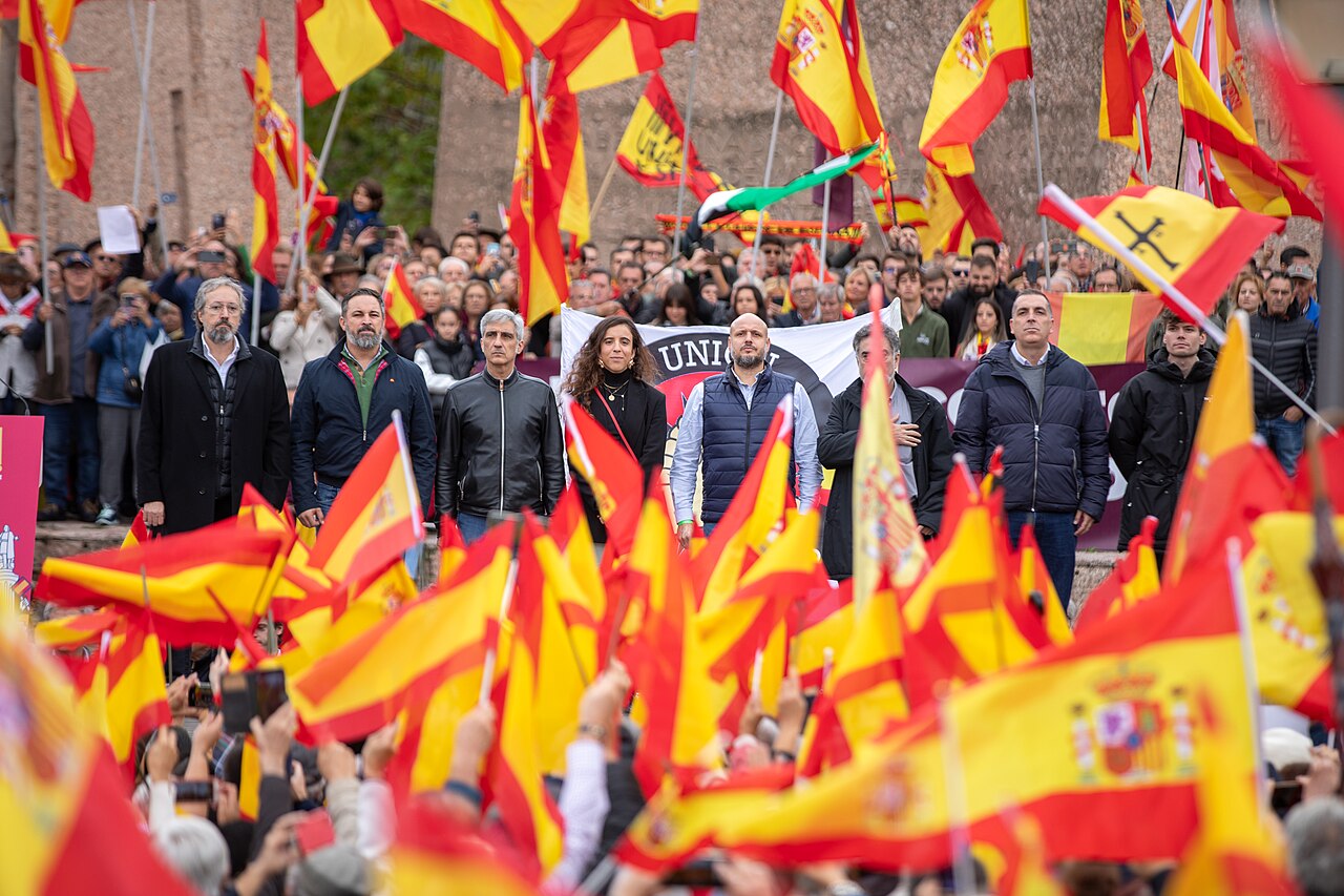 Barselona'da 'anti-sistem' göstericiler dükkanları yağmaladı: 100 gözaltı