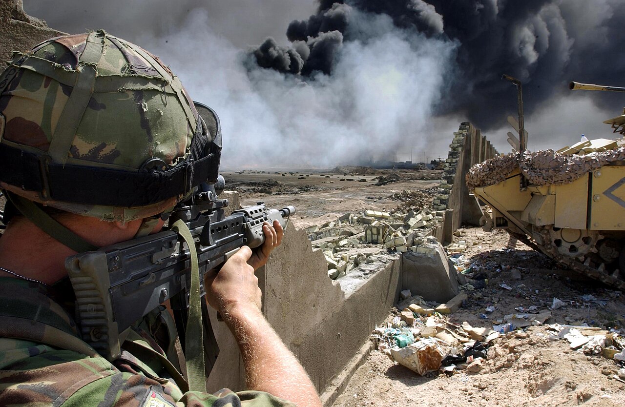 Basra'daki Haşdi Şabi Karargahında Patlamalar Meydana Geldi