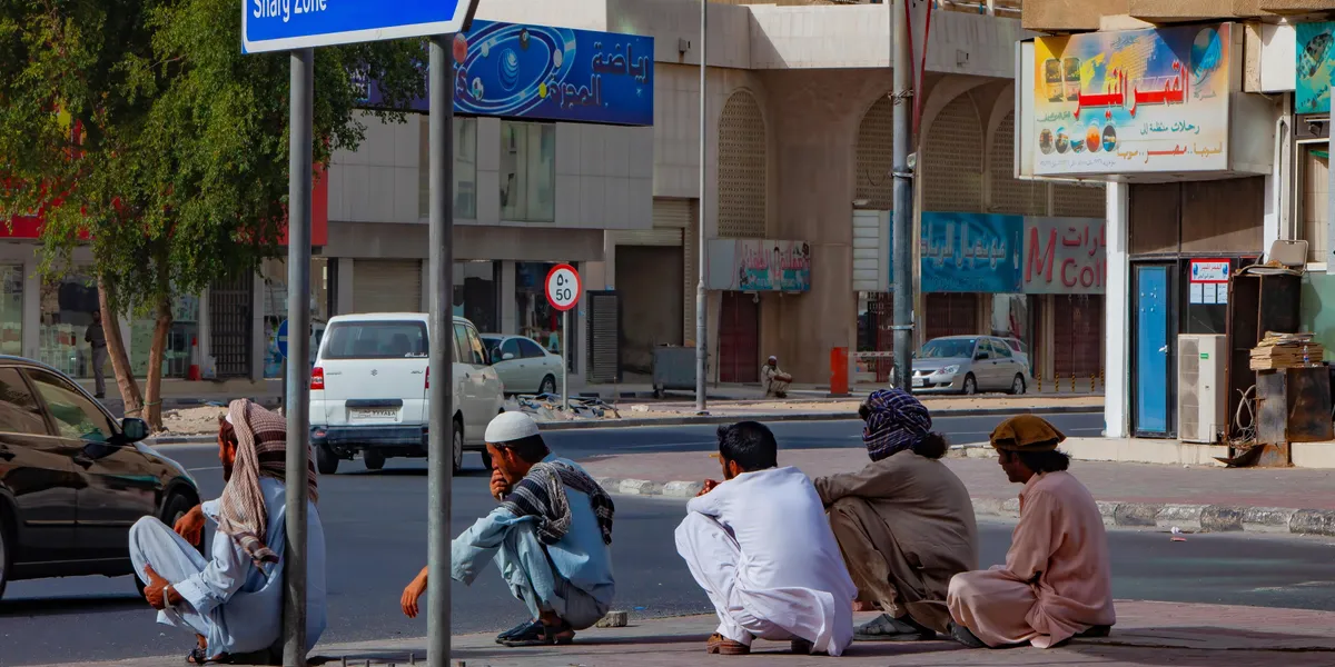 Basra Körfezi ülkeleri savaşın 6. ayında ekonomik toparlanmada zorlanıyor