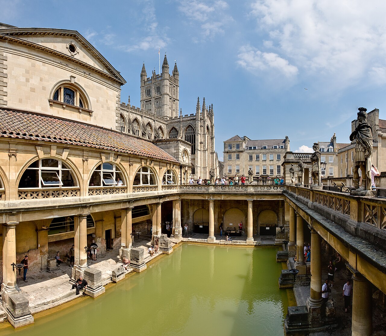 Bath'ta Roma Dönemi Askeri Helmet Parçaları Bulundu