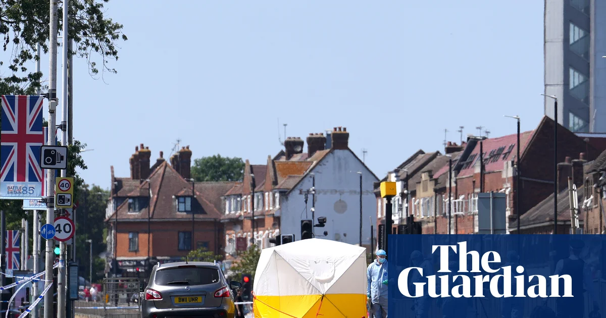 Batı Londra'da bıçaklı saldırı: Kadın hayatını kaybetti