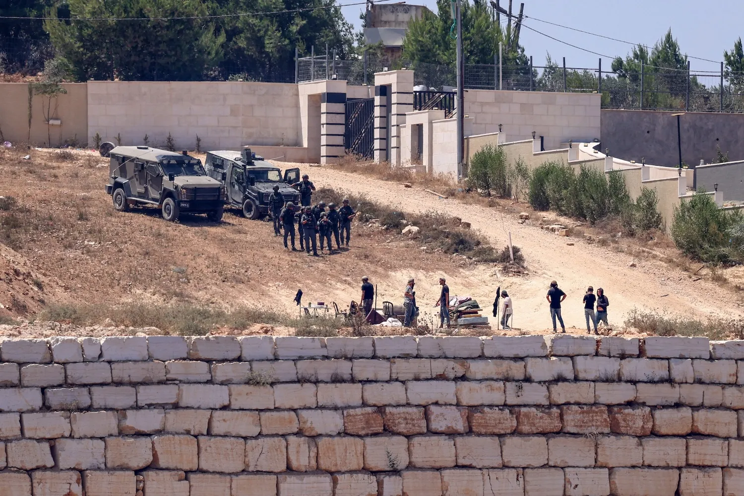 Batı Şeria'da İsrail Güçleri ile Yerleşimciler Arasında Gerginlik