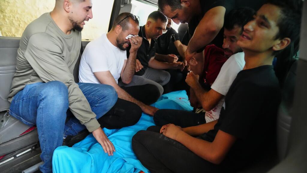 Batı Şeria'da İsrail yerleşimciler ve askerler iki Filistinliyi öldürdü