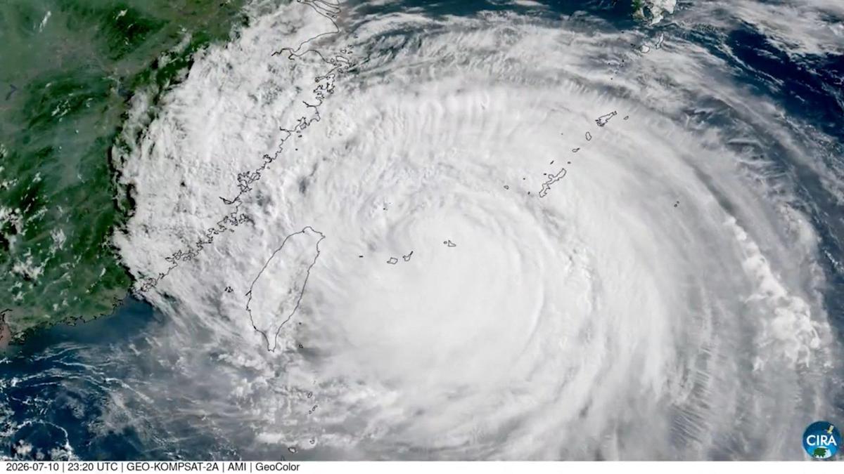 Bavi Tayfunu Japonya'da Etkili: Filipinler'de 15 Ölü