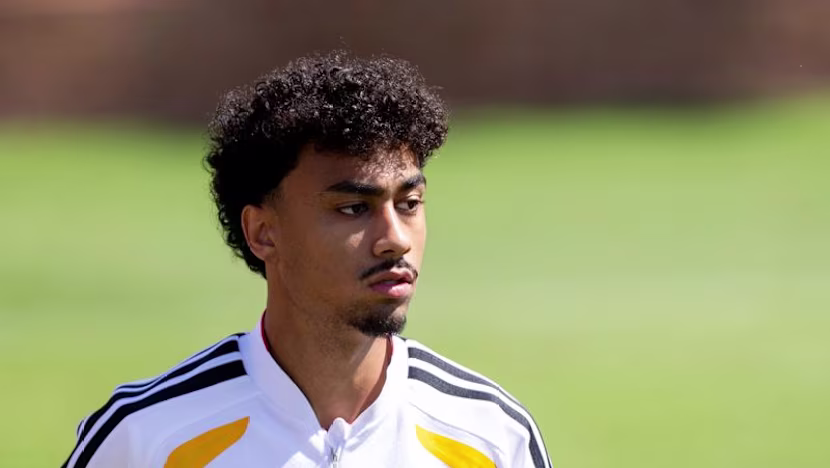 Bayern Münih, Nathaniel Brown'ı Frankfurt'tan Transfer Etti