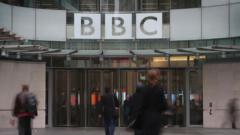 BBC, 500 Milyon Sterlinlik Tasarruf Planının İlk Adımında 550 Kişiyi İşten Çıkarıyor