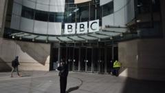 BBC, kamu hizmeti personel değişim programını askıya aldı