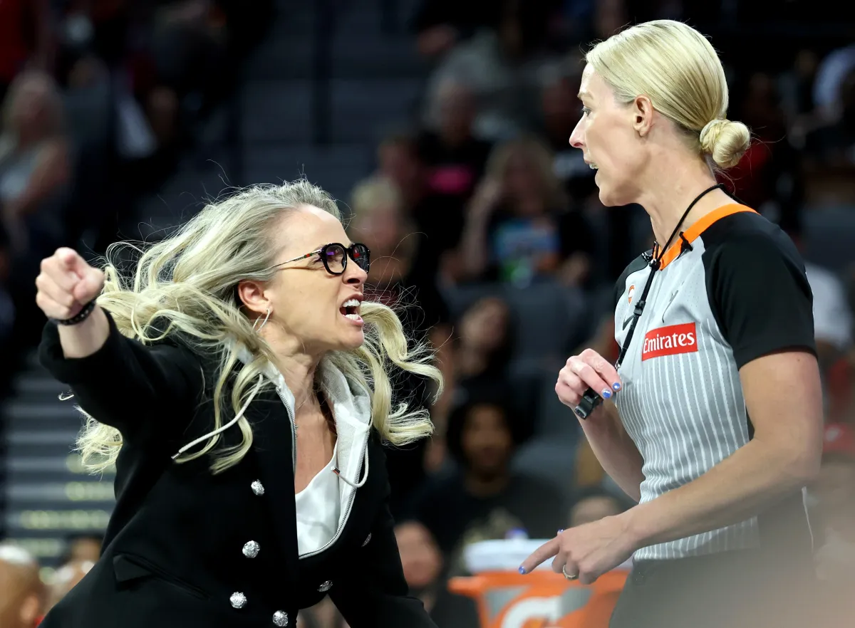 Becky Hammon, Maç Ortasında Hakeme Bağırdı: Aces-Liberty Gerilimi