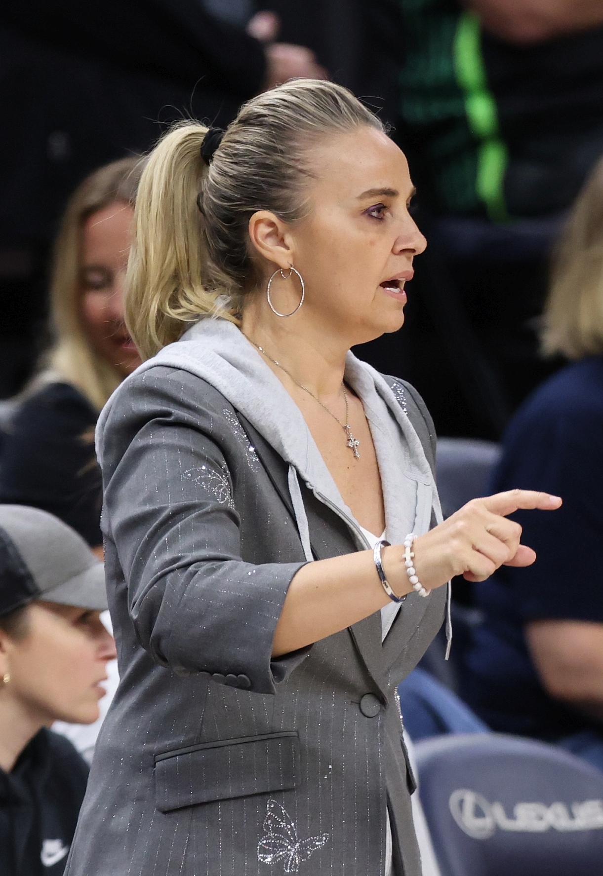 Becky Hammon'dan WNBA Fikstürüne Sert Tepki: Yıldızlar Dinlendirilecek