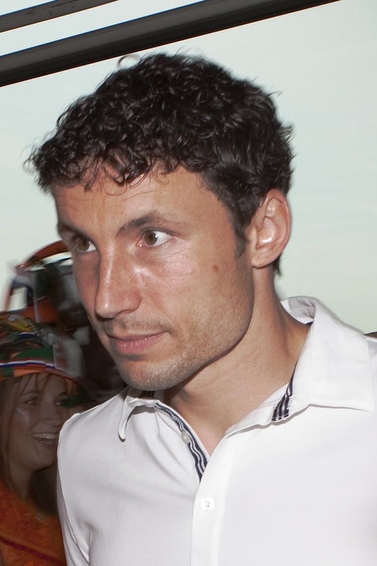 Belçika'nın yeni patronu Van Bommel, Zidane ile karşılaşmayı bekliyor