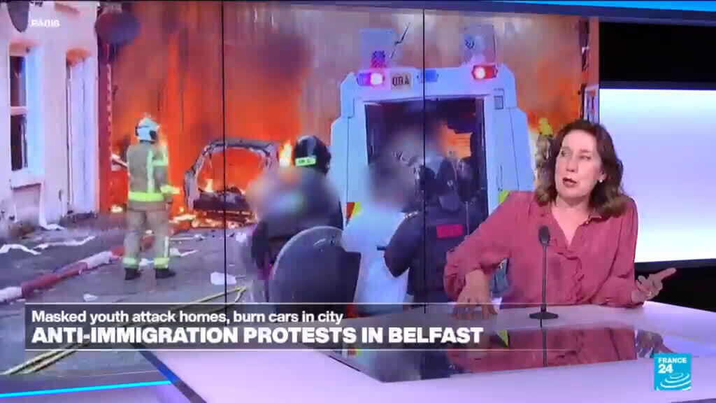 Belfast’ta bıçaklama sonrası göçmen karşıtı protestolar şiddete dönüştü