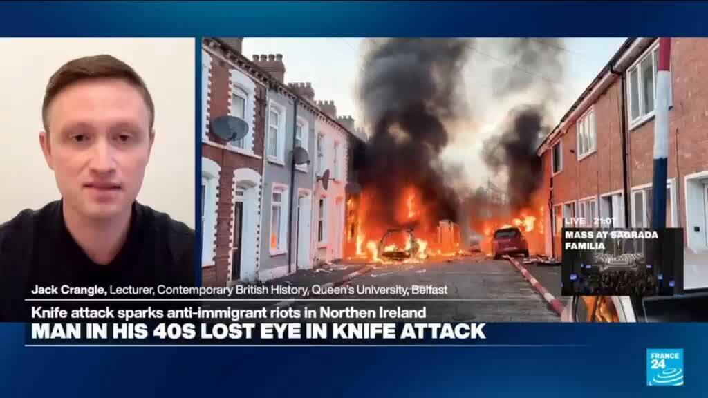 Belfast'ta göçmen karşıtı şiddet: İngiltere'den sosyal medya uyarısı