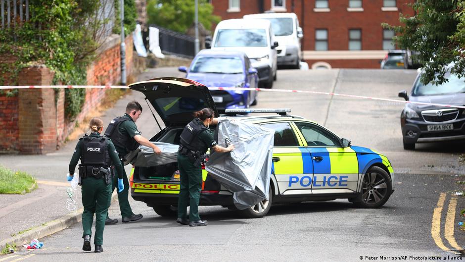 Belfast'ta bıçaklı saldırı: Polis sükunet çağrısı yaptı