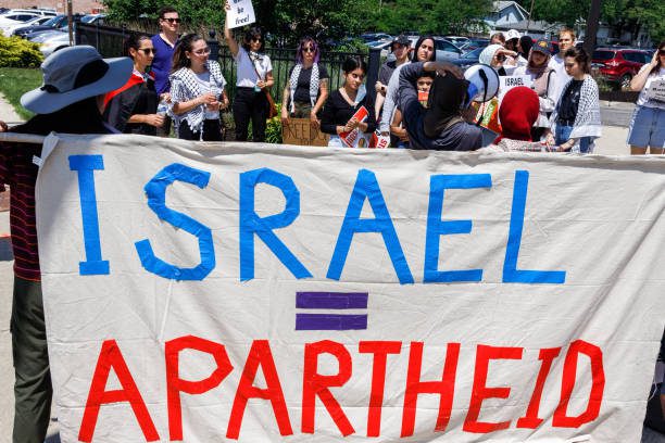 Ben-Ami: İsrail apartheid rejimi altında, iki devletli çözüm imkansız