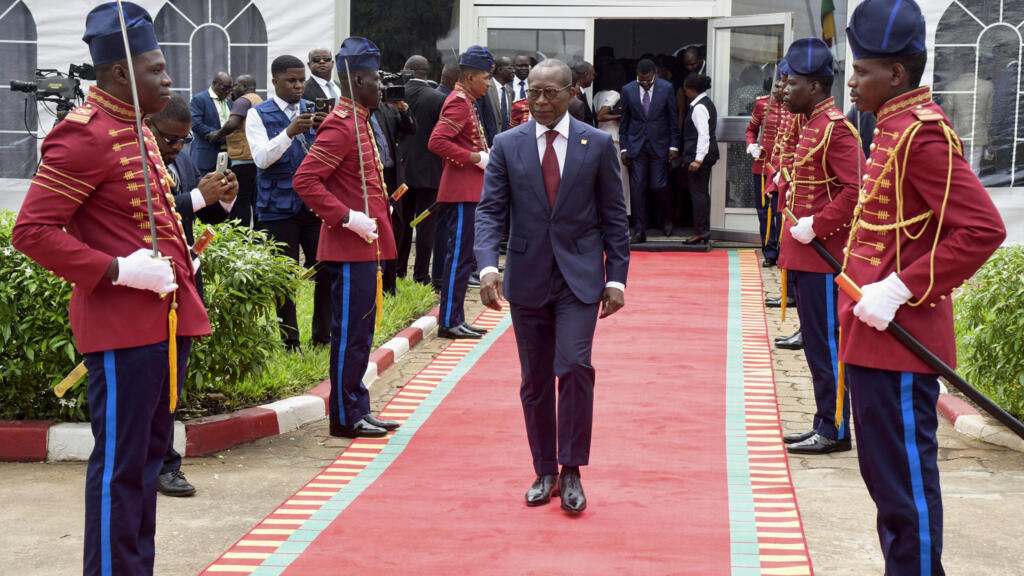 Benin'de eski lider Talon, yeni Senato'nun başına seçildi