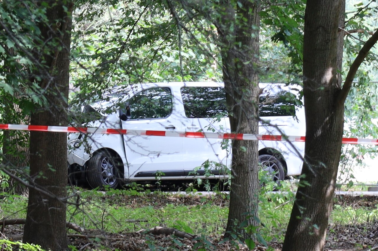 Berlin Onur Yürüyüşü'nde Araç Kalabalığa Daldı: 1 Ölü, 16 Yaralı